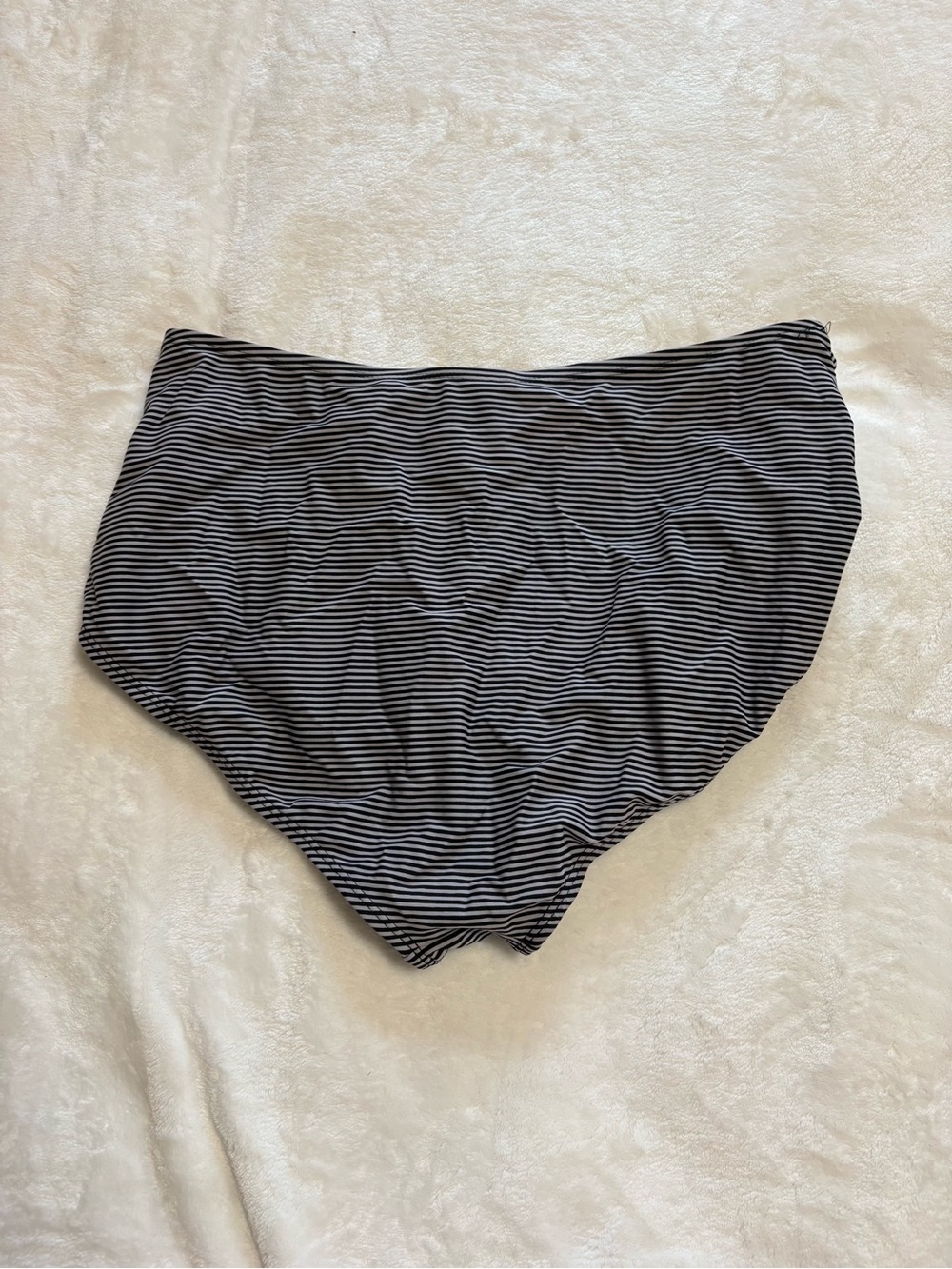 SWIM BOTTOM - Picture 3 of 3